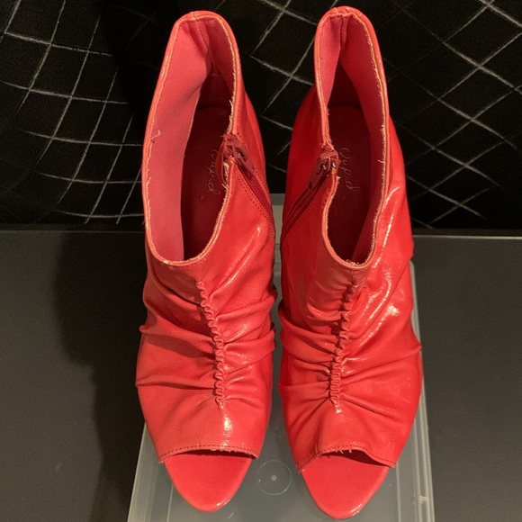 QUPID Women’s Pink Open Toed Ankle Bootie Heels - Picture 10 of 16